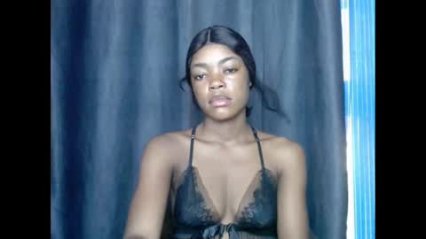 Snapshot of sexyxbunnyxx chatting on February 25, 7:42 am Blue online show from February 25, 7:42 am