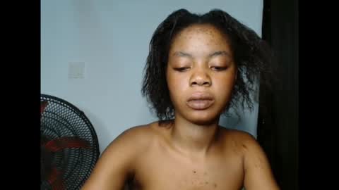 Snapshot of sexyxpeach chatting on October 16, 8:11 pm sexyxpeach online show from October 16, 8:11 pm