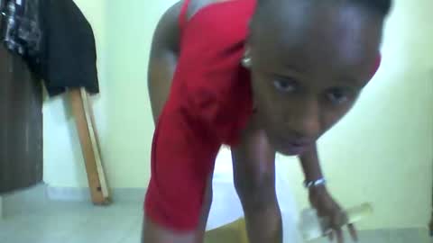 Snapshot of sexyy_tiny chatting on December 30, 8:43 am Mel online show from December 30, 8:43 am
