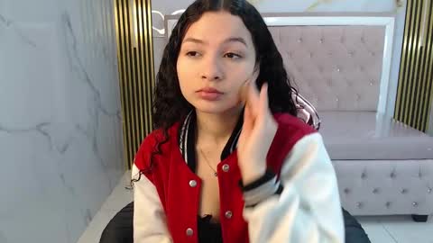 Snapshot of shalon_diaz_sub chatting on January 14, 1:06 pm Shalon online show from January 14, 1:06 pm