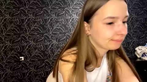 Snapshot of shalonjoosten chatting on September 27, 8:16 pm Iris online show from September 27, 8:16 pm