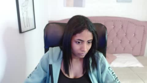 shanelle online show from October 29, 3:11 am