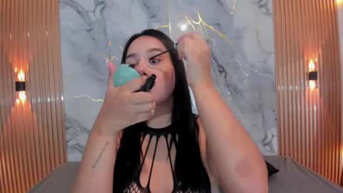 Snapshot of shanellblack chatting on March 6, 12:52 pm ShanellBlack online show from March 6, 12:52 pm