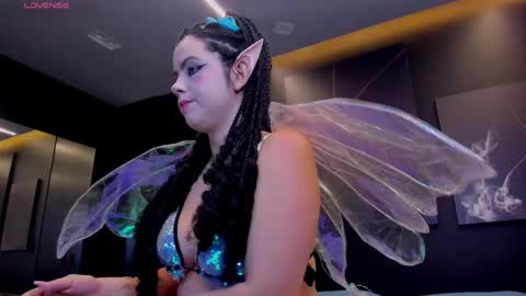 Shanell Moore online show from November 9, 4:03 pm