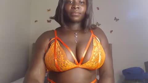 Snapshot of shannky_ chatting on October 29, 8:40 am shannky  online show from October 29, 8:40 am