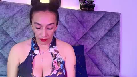 Snapshot of shantey_laurent chatting on October 16, 3:36 pm shantey online show from October 16, 3:36 pm