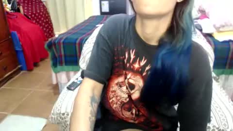 shanyflores5 online show from April 1, 2:14 pm