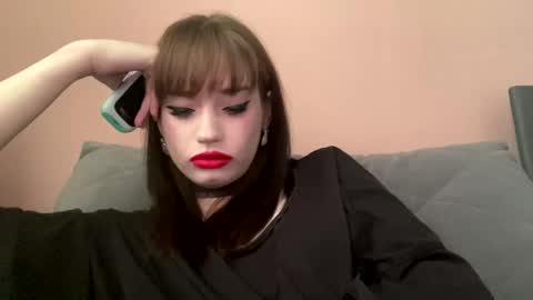 Kira online show from May 21, 2:37 pm