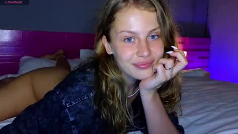 Sharleen online show from November 20, 4:19 pm