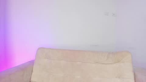 Hi fiends ---- I usually start online from Monday to Friday from 1000 am Saturdays and Sundays at 600 am Colombia time online show from February 11, 2:24 pm