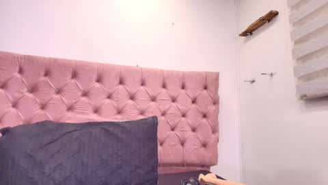 Snapshot of sharlott_kiss chatting on January 23, 11:58 am Sharlott online show from January 23, 11:58 am