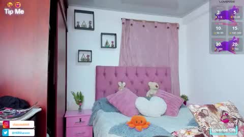 Snapshot of sharon_hill1 chatting on October 17, 10:13 pm Jessica independent model online show from October 17, 10:13 pm