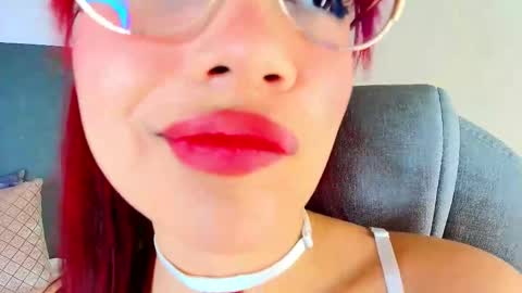 Snapshot of sharon_rosse__ chatting on September 9, 1:33 pm sharon_rosse__ online show from September 9, 1:33 pm