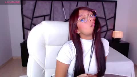 Snapshot of sharon_rosse__ chatting on February 26, 2:27 pm sharon_rosse__ online show from February 26, 2:27 pm
