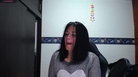 Snapshot of sharoon__cherry_ chatting on September 17, 10:57 am sharon online show from September 17, 10:57 am