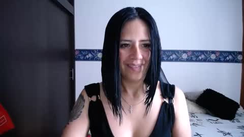 Snapshot of sharoon__cherry_ chatting on October 17, 11:46 am sharon online show from October 17, 11:46 am