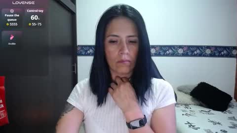Snapshot of sharoon__cherry_ chatting on October 15, 11:24 am sharon online show from October 15, 11:24 am