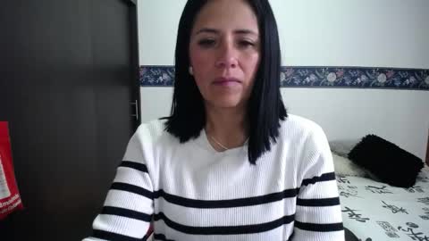 Snapshot of sharoon__cherry_ chatting on October 16, 11:46 am sharon online show from October 16, 11:46 am