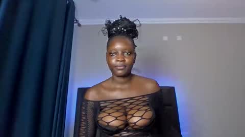 Snapshot of shayne_akinyi chatting on October 13, 6:27 am Shayne online show from October 13, 6:27 am