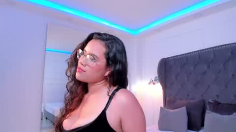 shayra_alina online show from June 11, 9:55 pm