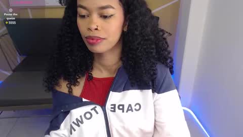Snapshot of shenna_brunette_ chatting on March 3, 1:04 pm Shenna online show from March 3, 1:04 pm