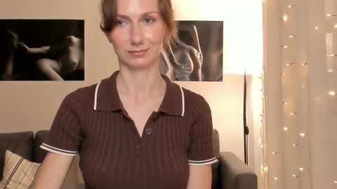 shesleepsnaked online show from January 31, 7:11 pm