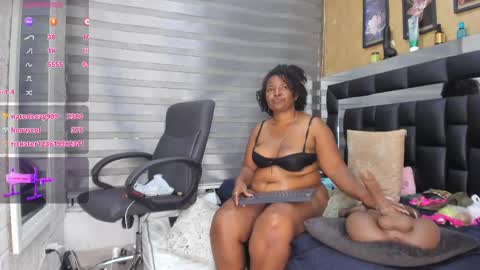 sheyla__ebony online show from May 19, 1:56 am