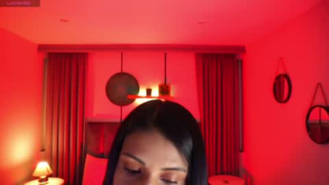 Snapshot of sheyla_hills_ chatting on January 25, 4:02 am Sheyla online show from January 25, 4:02 am