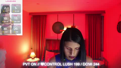 Snapshot of sheyla_hills_ chatting on January 24, 4:27 am Sheyla online show from January 24, 4:27 am
