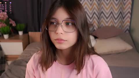 Iris online show from September 17, 11:19 am