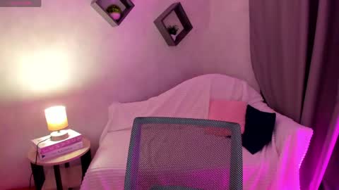 Lisa online show from May 2, 1:53 am