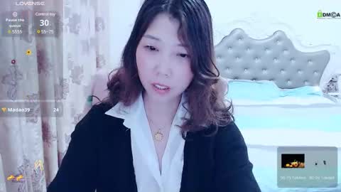 Snapshot of shirleyni chatting on February 20, 2:02 pm Shirleyni online show from February 20, 2:02 pm