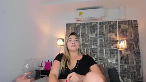 Snapshot of shofiavega chatting on February 17, 7:55 pm SHOFIA online show from February 17, 7:55 pm