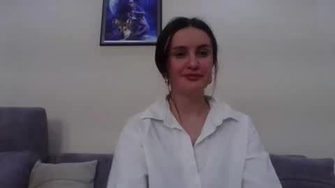 shy_cute97 online show from January 14, 9:53 pm