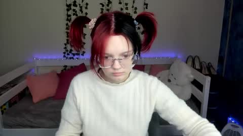 shy_elina01 online show from November 9, 10:44 am