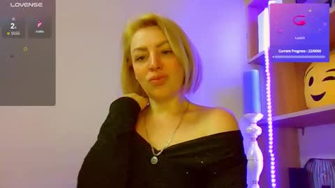 shy_girl80 online show from March 11, 6:21 pm