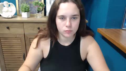 Snapshot of shy_lil chatting on September 20, 6:34 am shy_lil online show from September 20, 6:34 am