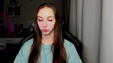 SIA online show from January 6, 2:37 am