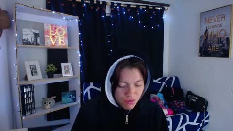 sian online show from February 12, 1:27 pm