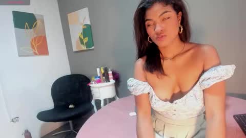 sienna_glow online show from November 1, 1:37 pm