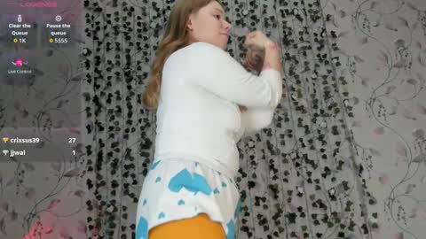 Chloe online show from November 5, 5:56 am