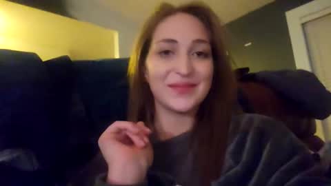 SilentSarah online show from December 16, 7:25 am