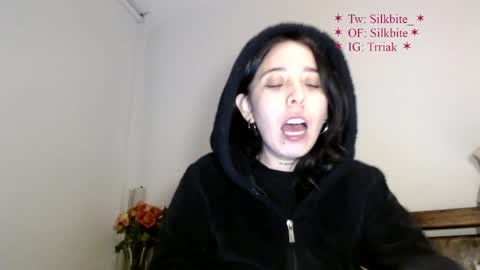 silkbite online show from June 2, 4:35 am