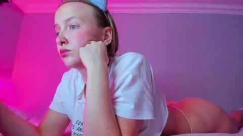 Mila online show from November 4, 7:35 am