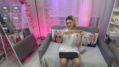 Snapshot of silva__tail chatting on October 2, 1:05 pm Silva online show from October 2, 1:05 pm
