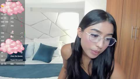 Snapshot of silvana_velvet chatting on October 8, 7:40 pm Silvana online show from October 8, 7:40 pm