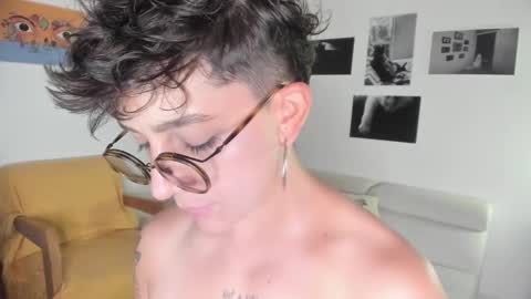 Sim. online show from February 7, 11:45 pm