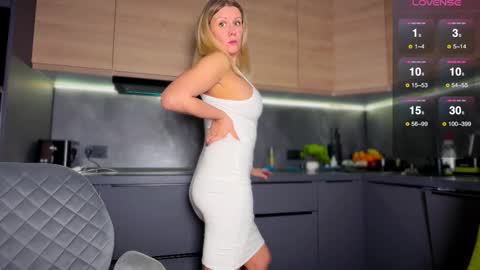 A present for me  online show from December 4, 7:03 pm