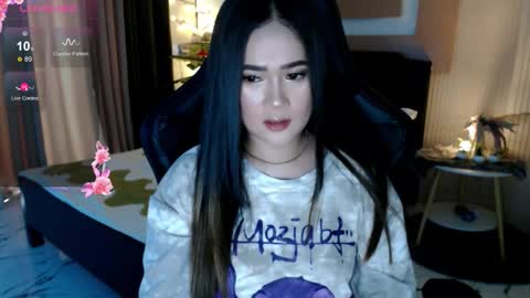 Adrianna Fowler online show from February 24, 2:22 am