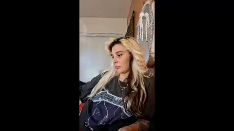 Aussie Sindy Rocker online show from February 6, 8:23 pm